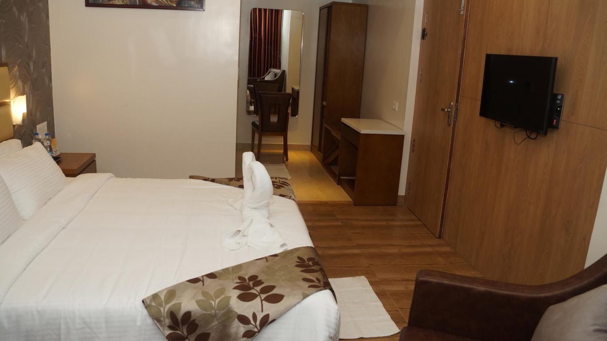 Kani Residency Hotel Thoothukudi Extérieur photo